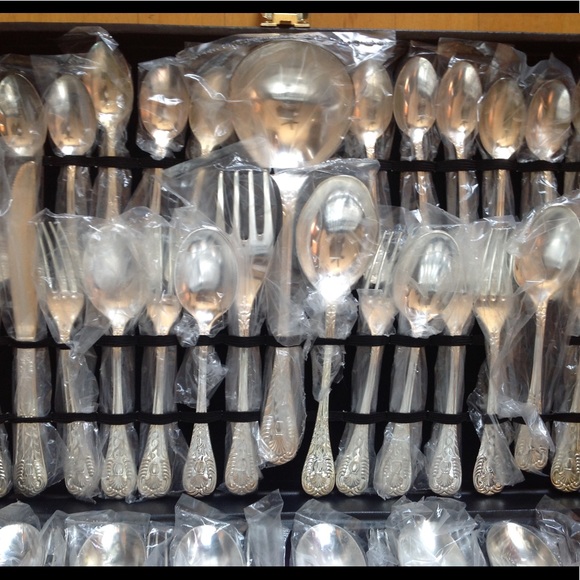 Antique SILVER PLATED ENCHANTED ROSE 48 PC SILVERWARE FLATWARE SET SEALED - Picture 9 of 16